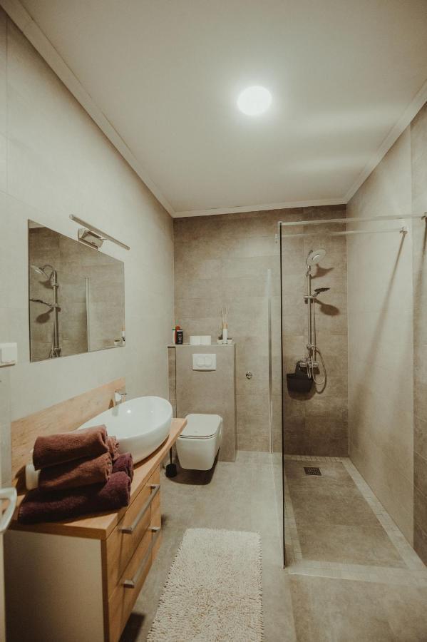 Apartman Lovric Ðakovo Exteriér fotografie